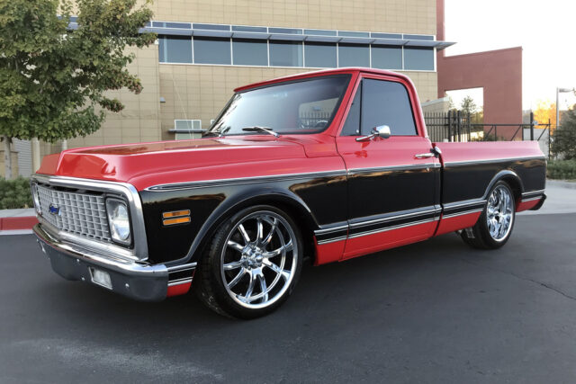 Best Hits Of The S Our Favorite Two Toned Square Body Trucks