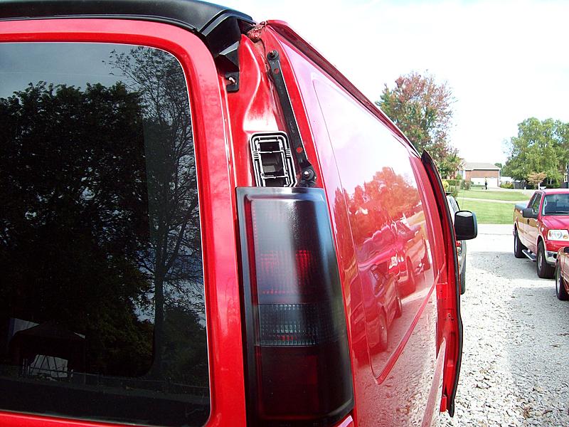 Plastic piece above taillights and installation?-plastic-top-tail-piece-install.jpg
