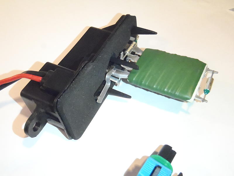 Blower Motor Resistor Assembly - killed battery - recommended aftermarket manuf?-p1250510.1.jpg