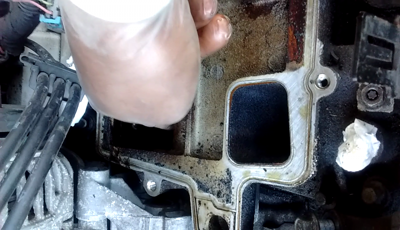 Can SomeOne Please Tell Me if this is Common REBUILDING 2005 3.8L IMPALA FROM MISFIRE-lim-oil-leak-2016-09-15-13h45m50s109.png