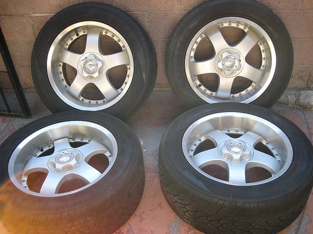 Name:  4404888546_677cb7bc52_z.jpg
Views: 108
Size:  78.7 KB
