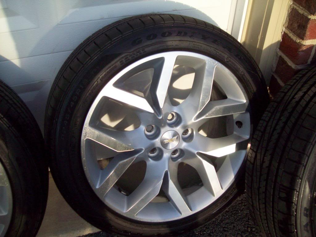 For Sale: 2014 Chevrolet Impala LTZ OEM 19" Rims and Tires w/ TPMS