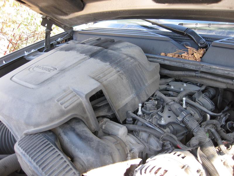 Engine Oil Pressure Sensor Switch for Chevrolet Tahoe GMC Yukon Sierra Cadillac