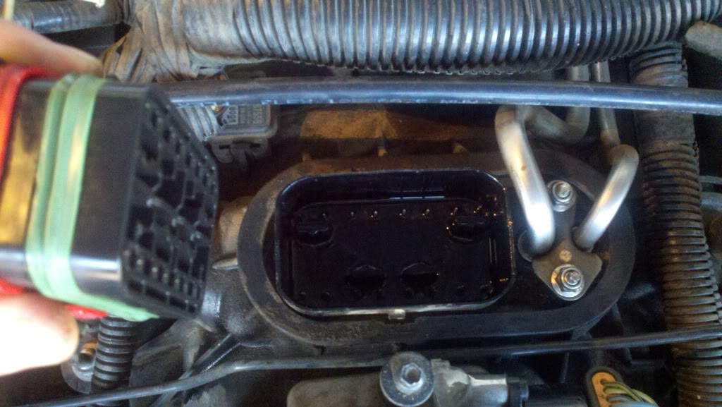 Name:  2012-05-15_19-15-51_905.jpg
Views: 912
Size:  95.5 KB