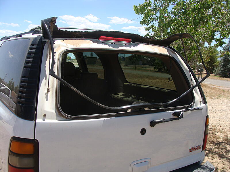 Rear window exploded - 2005 Yukon-4u8nraq.jpg