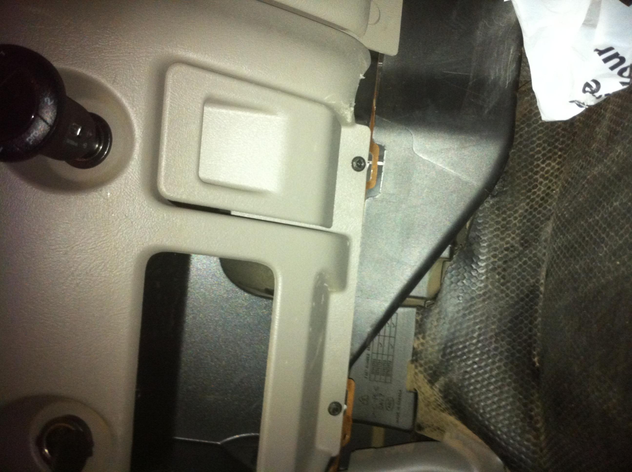 2006 Tahoe center console help - Chevrolet Forum - Chevy Enthusiasts Forums