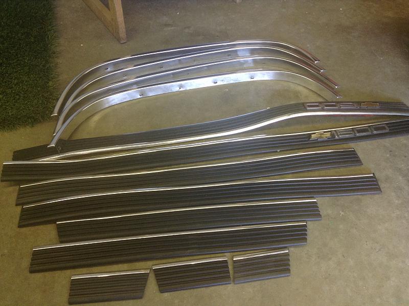 1999 suburban oem nos exterior trim-image.jpg