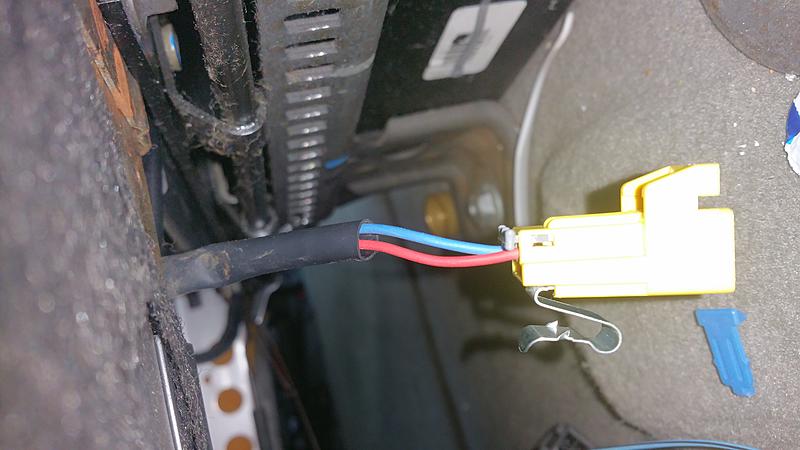 airbag belt pre- tensioner passenger. seat connector wires lose. color codes-2017-03-24-08.34.39.jpg