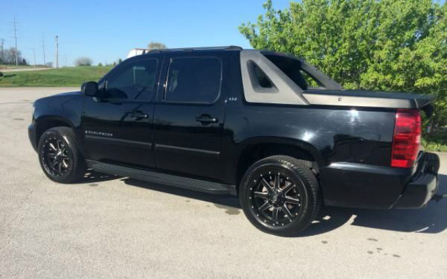 TRUCK YOU! A 2007 Chevrolet Avalanche