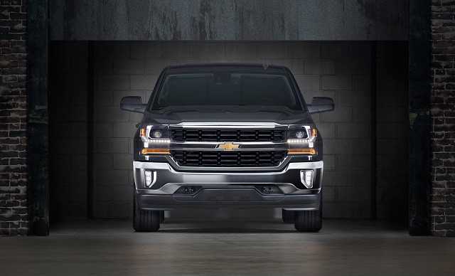 Chevrolet Improves Silverado Fuel Economy by 13 Percent with eAssist Mild-Hybrid System