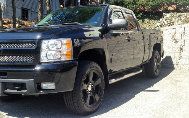 TRUCK YOU! A Low and Slow 2003 Chevrolet Silverado 1500