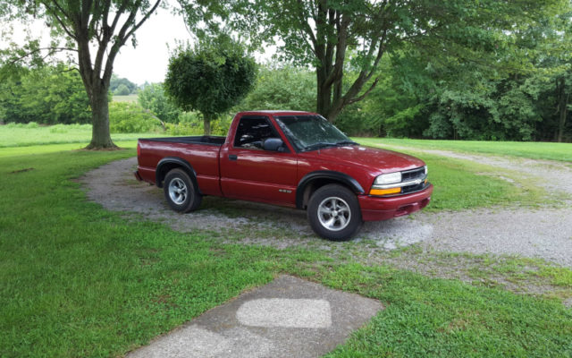 TRUCK YOU! Clean High-Mileage 1998 Chevrolet S-10