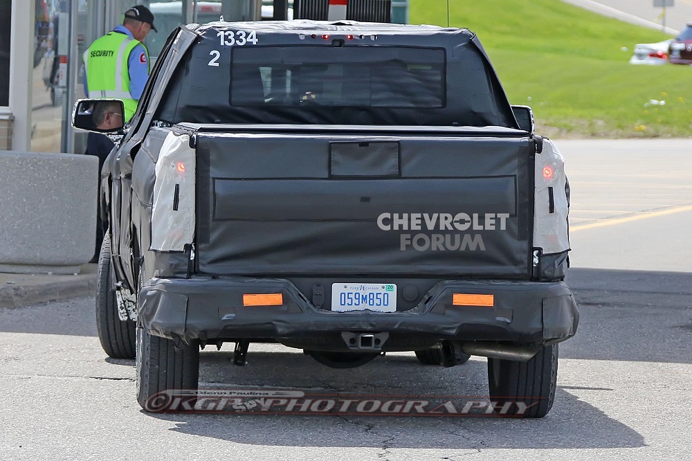 2019 Chevrolet Silverado spy shots