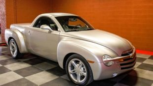2005 Chevrolet SSR Front