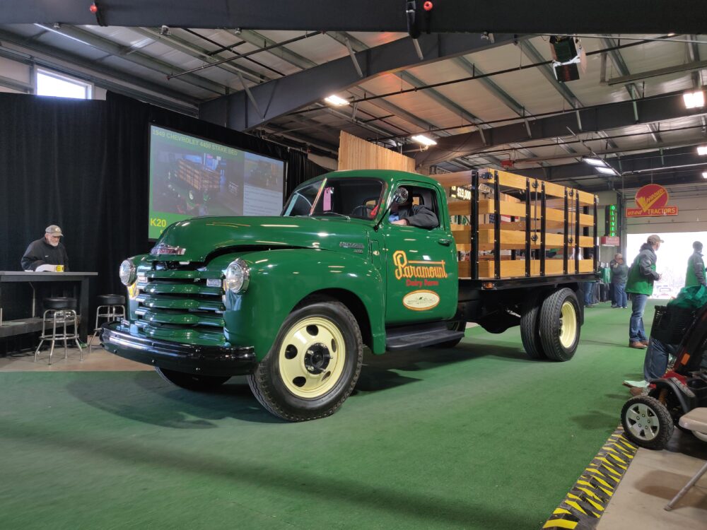1949 Chevrolet 4400 Stake Bed - Mecum Davenport 2019