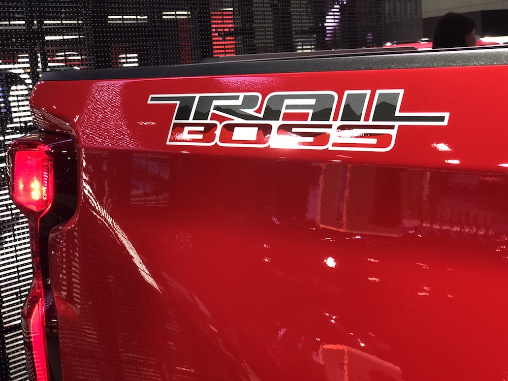 202 Chevrolet Silverado Trail Boss - 2019 Los Angeles Auto Show