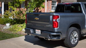 2021 Chevrolet Silverado Gets Trick Tailgate & New Towing Tech