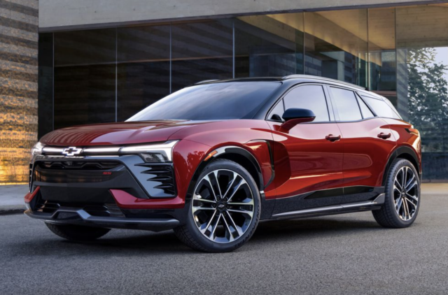 Blazer SS EV First Look! Mid-Size SUV Looks BIG On Space