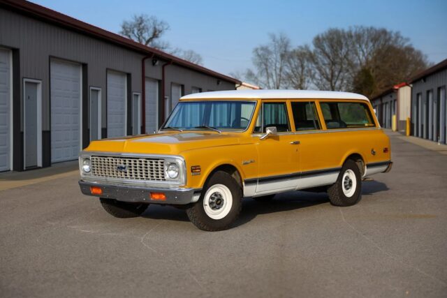 1972 Chevy C20 Suburban